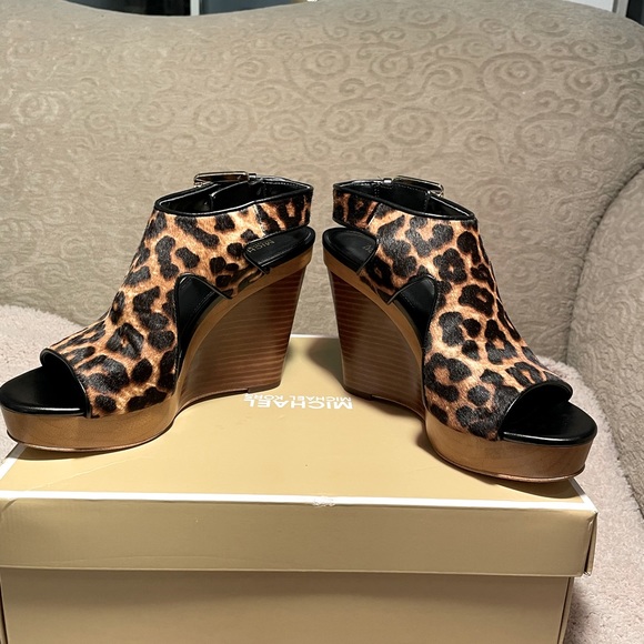 Michael Kors Josephine Wedge - Picture 4 of 4
